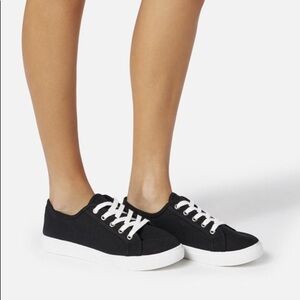 JUST FAB | Nia Canvas Sneaker Black & White 7
